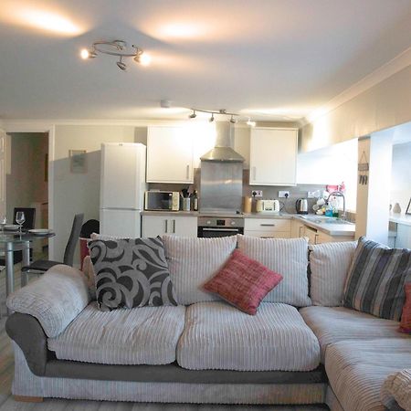Fabulous Stylish Flat In Merchant City & Free Secure Parking Глазгоу Екстериор снимка
