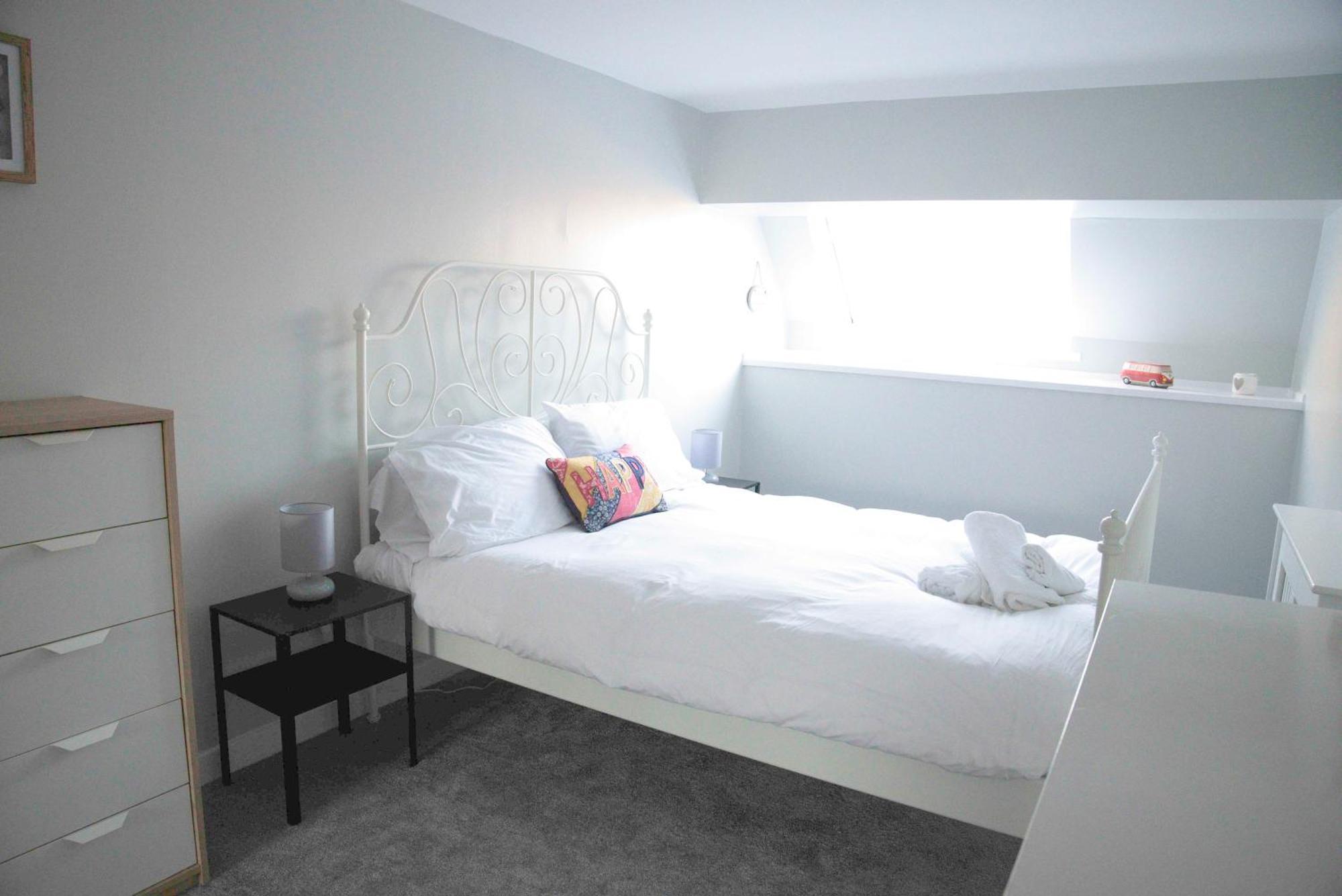 Fabulous Stylish Flat In Merchant City & Free Secure Parking Глазгоу Екстериор снимка