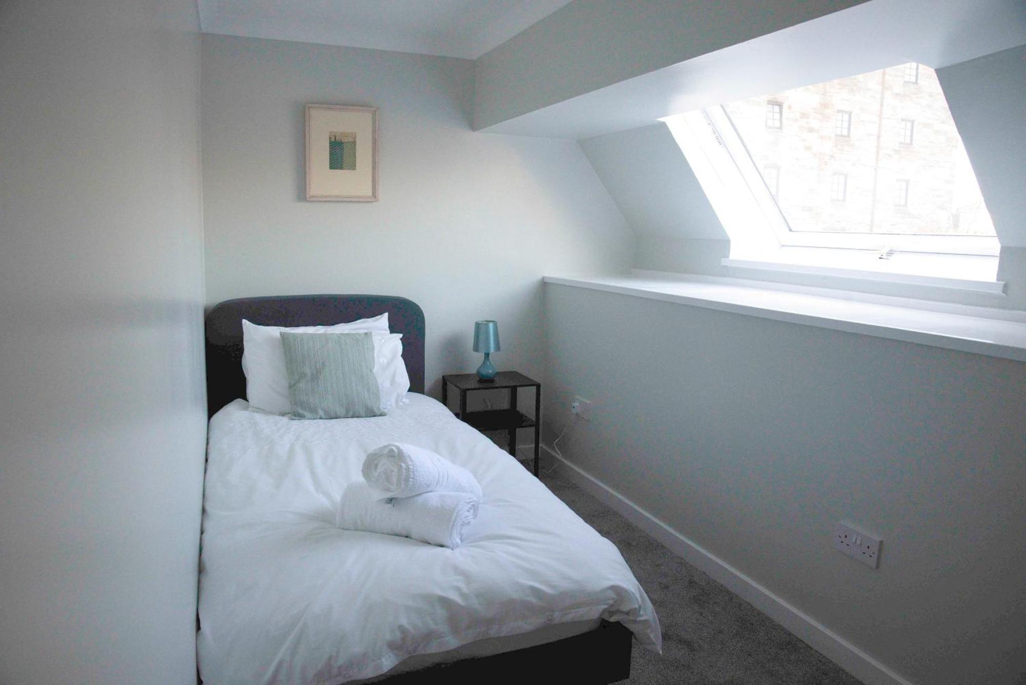 Fabulous Stylish Flat In Merchant City & Free Secure Parking Глазгоу Екстериор снимка