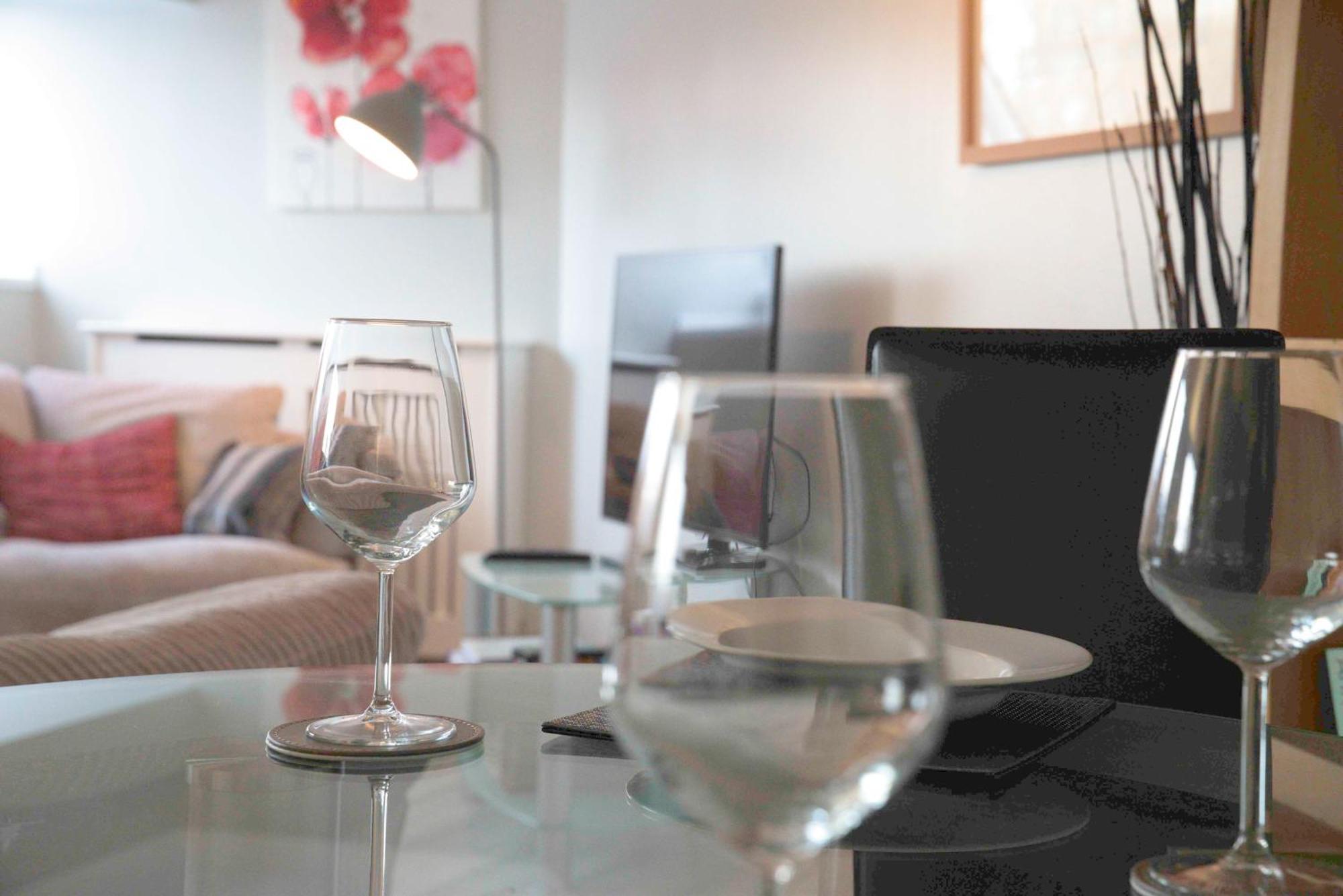 Fabulous Stylish Flat In Merchant City & Free Secure Parking Глазгоу Екстериор снимка